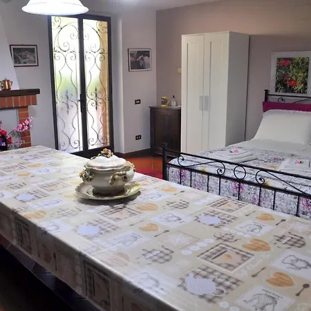 La Collina Del Melograno בית הארחה 3*